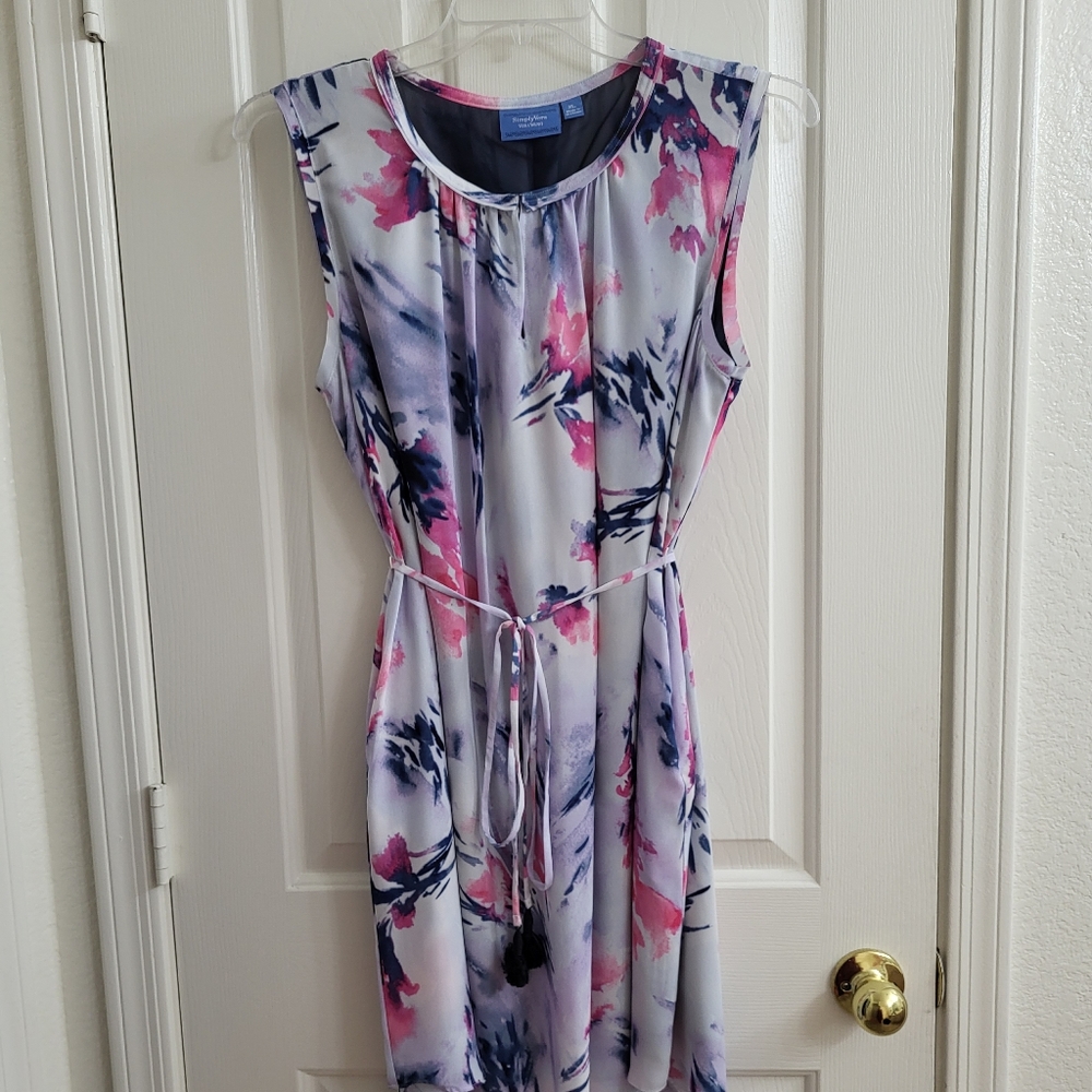 Simply Vera sleeveless sheath dress with belt, like new worn once